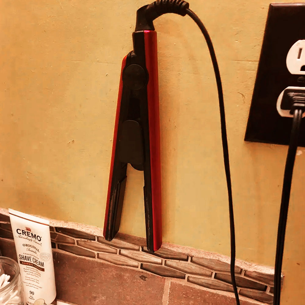 Soporte Pared Para Plancha Alisadora Pelo Impreso 3d - Lux Store